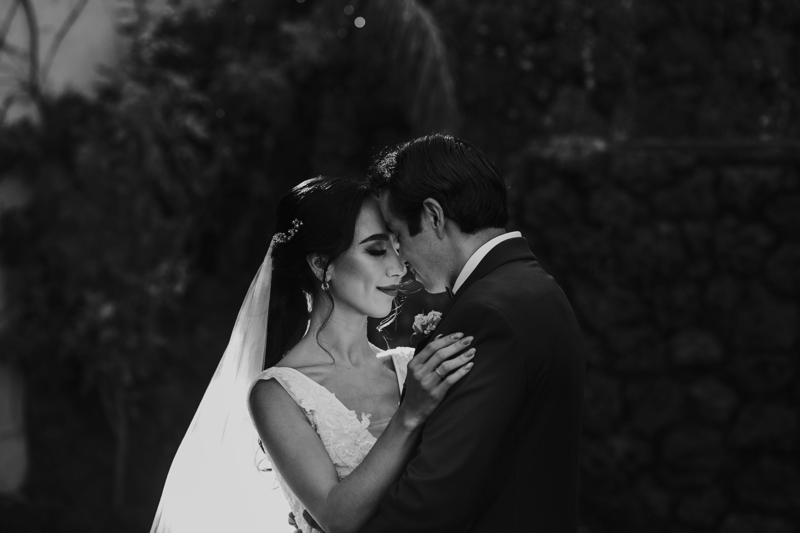 https://www.maskercam.com/wp-content/uploads/2024/10/Servicio-de-fotografia-de-bodas-3-scaled.jpg